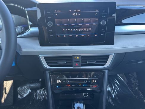New 2026 Volkswagen Taos SE AWD/4WD image 16