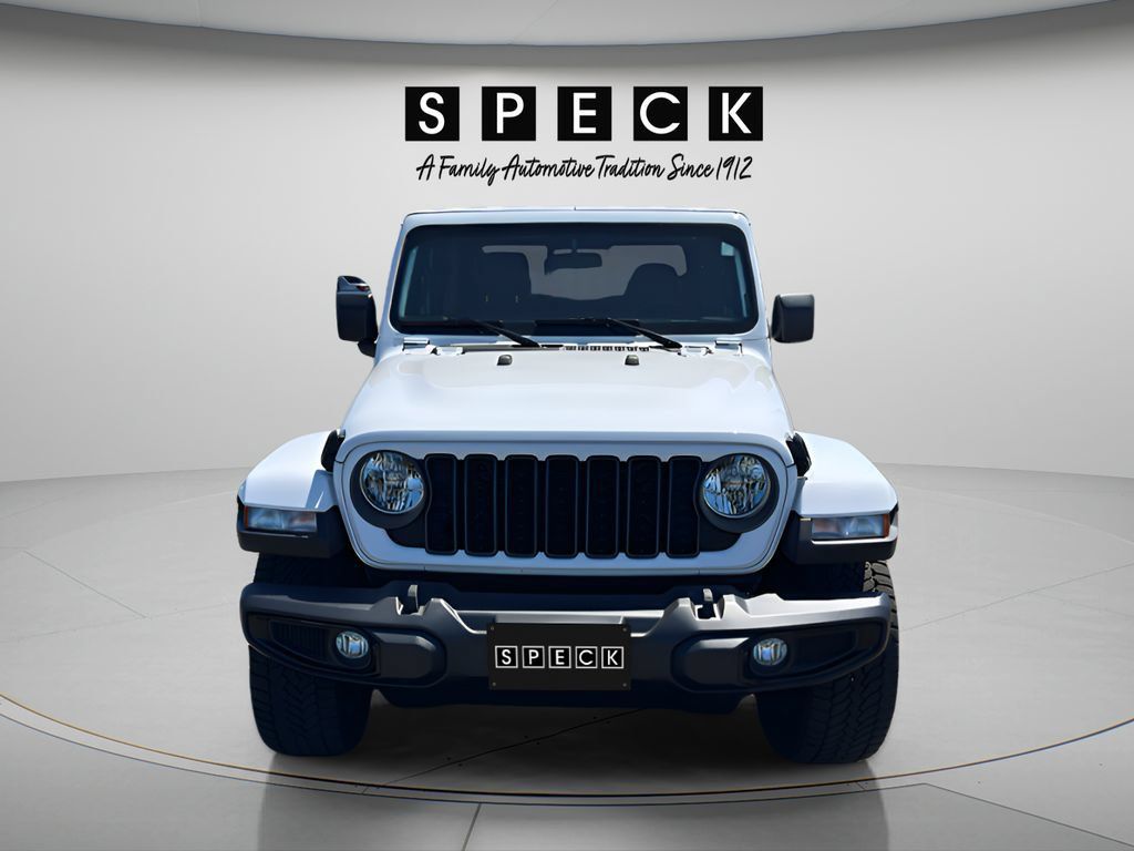 Used 2024 Jeep Gladiator Sport AWD/4WD image 8