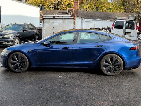 Used 2022 Tesla Model S image 4