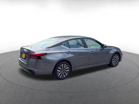 Used 2026 Nissan Altima 2.5 SV FWD image 14