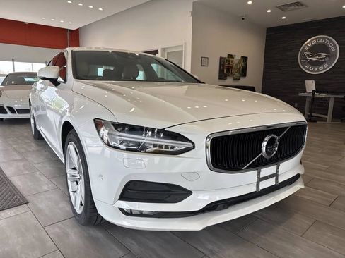 Used 2018 Volvo S90 T5 Momentum w/ Convenience Package AWD/4WD image 2