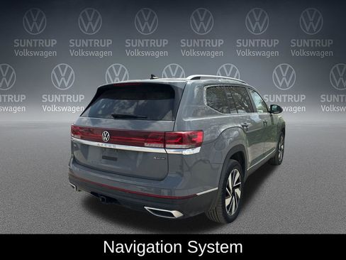 Used 2025 Volkswagen Atlas SEL AWD/4WD image 6