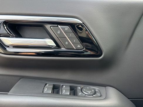 Used 2025 Chevrolet Tahoe RST w/ Comfort Package image 55