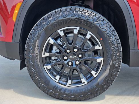 New 2026 Chevrolet Traverse Z71 w/ Driver Confidence Package image 10