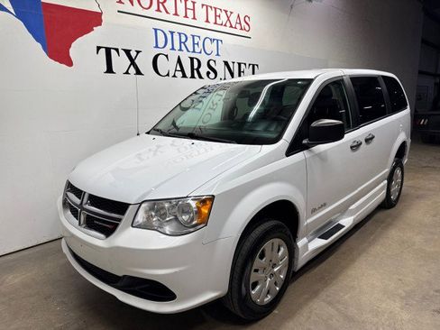 Used 2019 Dodge Grand Caravan SE FWD image 15