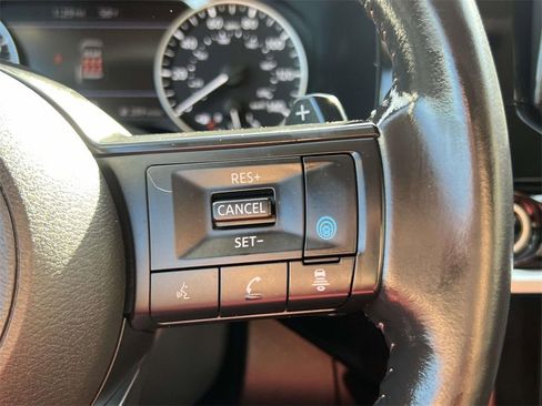 Certified 2024 Nissan Pathfinder SV image 23