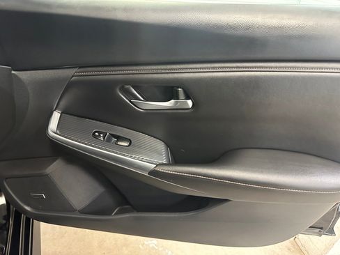 Used 2023 Nissan Sentra SR w/ SR Premium Package FWD image 30