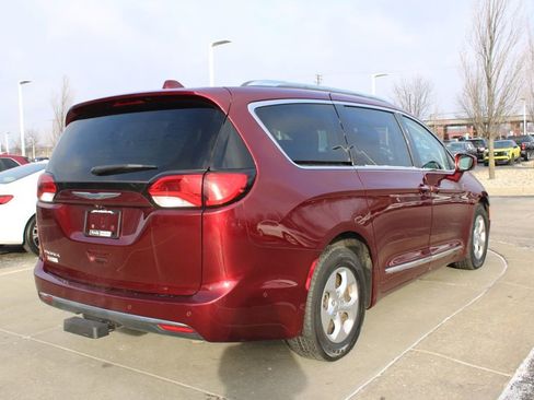 Used 2017 Chrysler Pacifica Touring-L Plus w/ Advanced Safetytec Group image 7