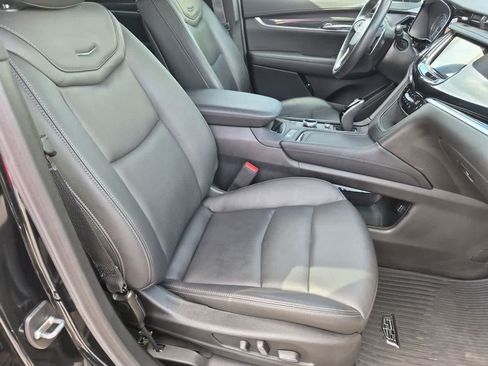 Used 2024 Cadillac XT6 Sport w/ Technology Package AWD/4WD image 23