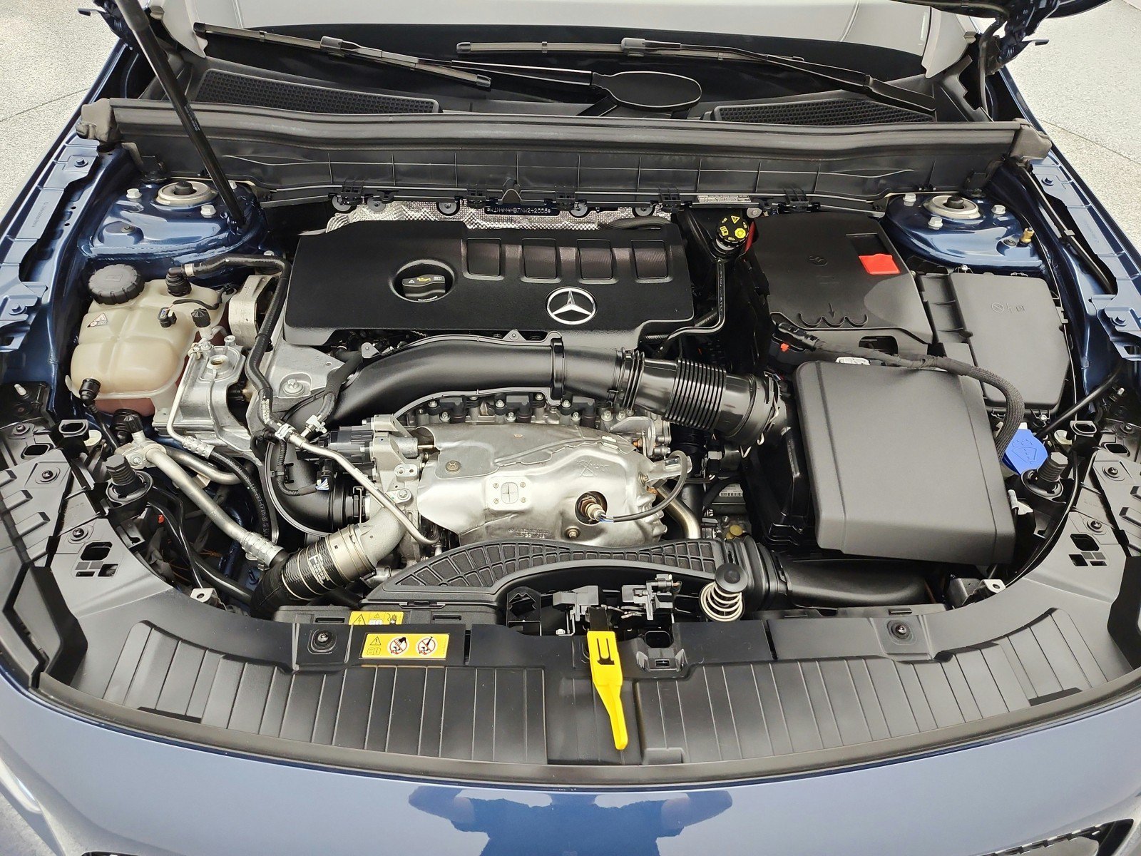 Used 2022 Mercedes-Benz GLB 250 4MATIC image 16