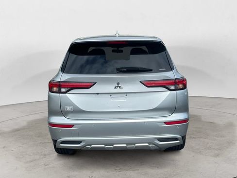 Used 2024 Mitsubishi Outlander SE Black Edition AWD/4WD image 4