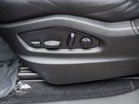 Certified 2025 Porsche Cayenne S image 25