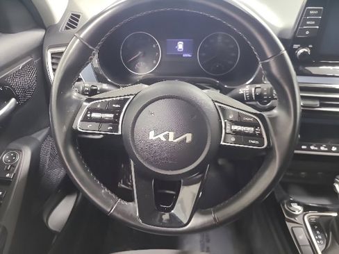 Used 2023 Kia Seltos S AWD/4WD image 24