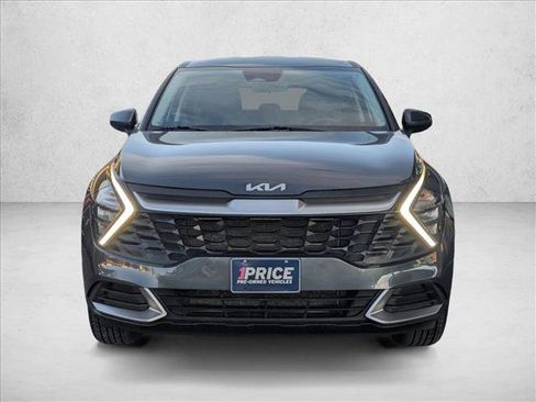 Used 2023 Kia Sportage LX image 2