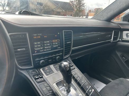 Used 2016 Porsche Panamera GTS image 19