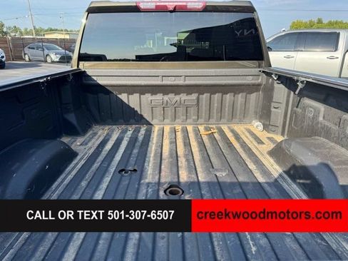 Used 2022 GMC Sierra 2500 SLT w/ Gooseneck/5TH Wheel Package AWD/4WD image 17