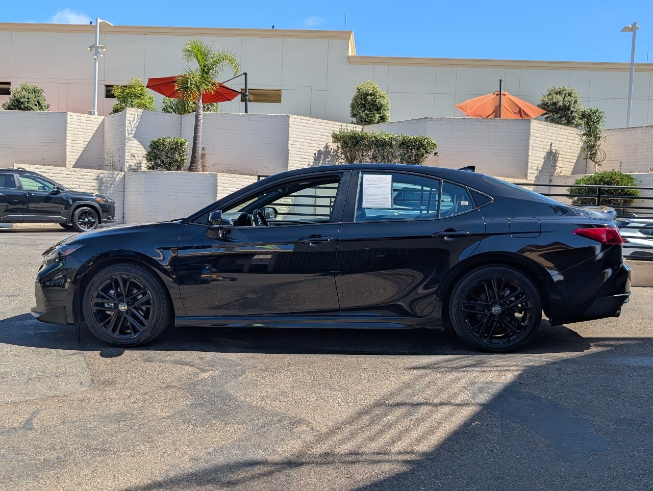 Used 2025 Toyota Camry SE FWD image 13