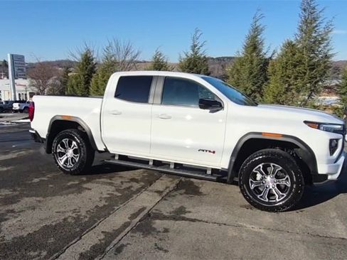 Used 2025 GMC Canyon AT4 w/ Technology Plus Package image 3