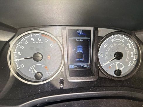 Used 2023 Toyota Tacoma TRD Sport w/ Technology Package image 7