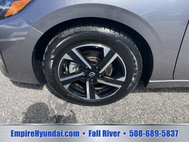 Used 2024 Nissan Sentra SV FWD image 12