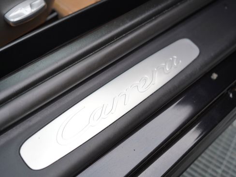 Used 2005 Porsche 911 Carrera image 64