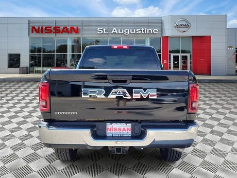 Used 2025 RAM 2500 Big Horn AWD/4WD image 3