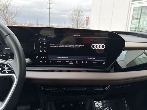 Used 2025 Audi Q6 e-tron Premium w/ Convenience Package image 18