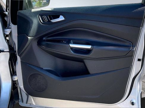 Used 2017 Ford Escape SE FWD image 24
