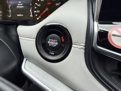 Used 2024 Jeep Compass Limited image 25