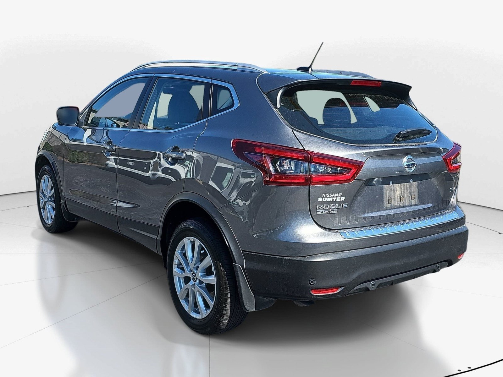 Used 2020 Nissan Rogue Sport SV w/ Technology Package FWD image 5