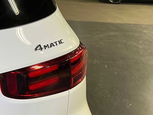 Certified 2025 Mercedes-Benz GLB 250 4MATIC image 16