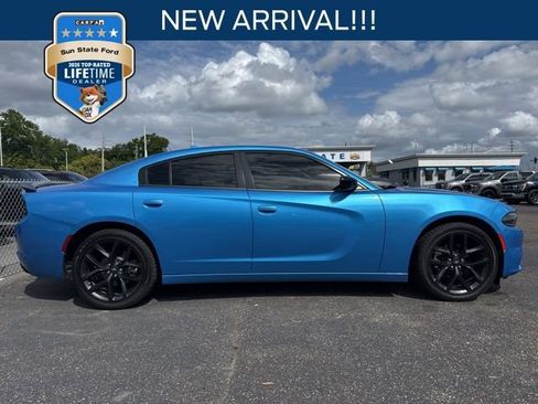 Used 2023 Dodge Charger SXT image 1