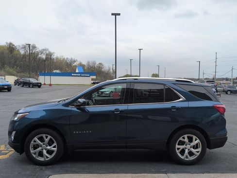 Used 2020 Chevrolet Equinox LT AWD/4WD image 2