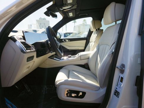 New 2026 BMW X5 M60i w/ Executive Package image 10