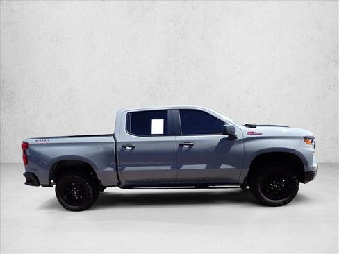 Used 2025 Chevrolet Silverado 1500 Custom Trail Boss AWD/4WD image 5