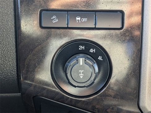 Used 2014 Ford F350 Platinum w/ FX4 Off-Road Package image 28