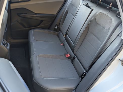 Used 2024 Volkswagen Taos SE image 17