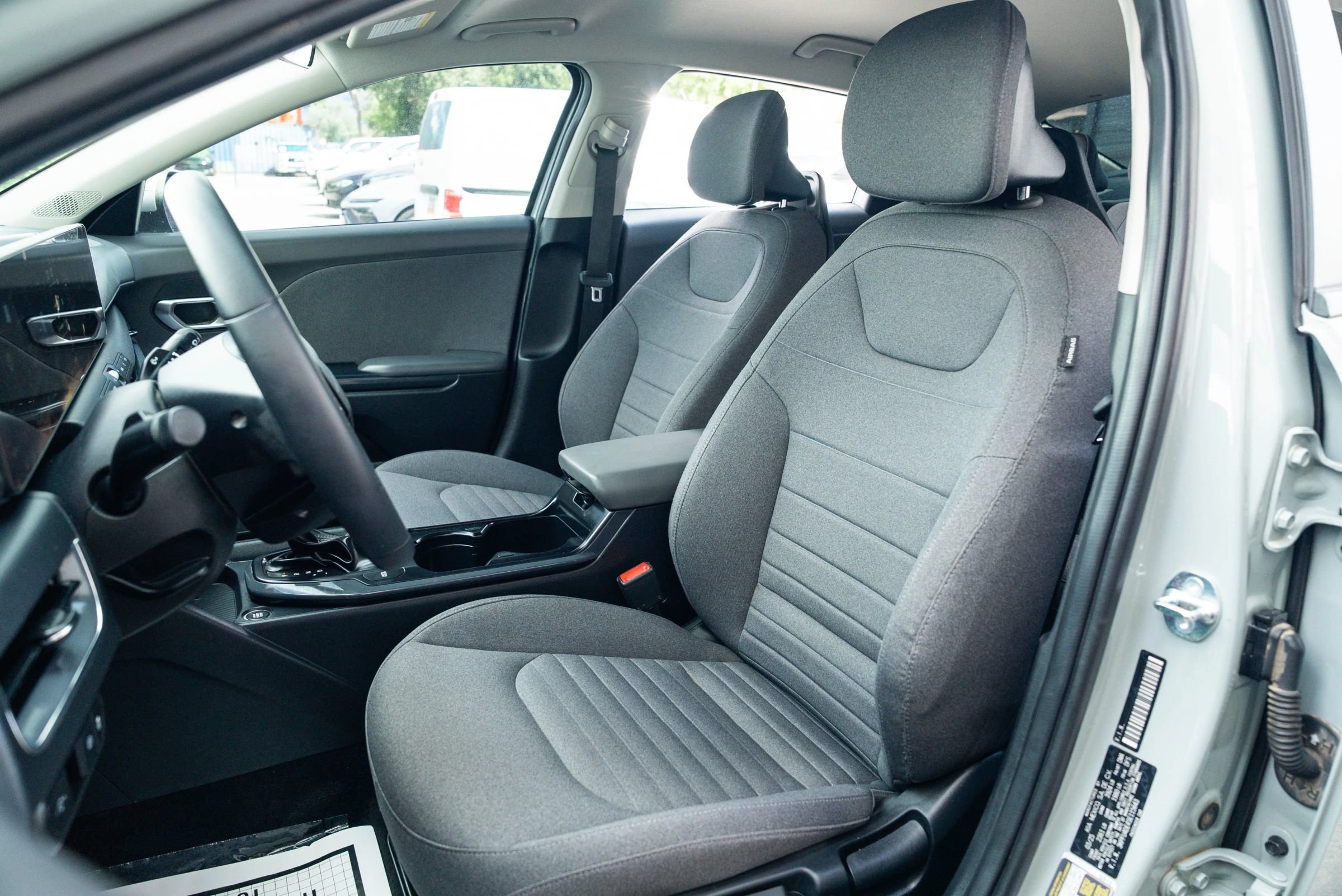 Used 2025 Kia K4 EX FWD image 16