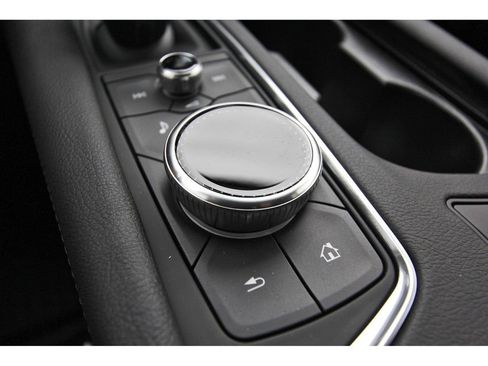 New 2025 Cadillac XT5 Luxury image 19