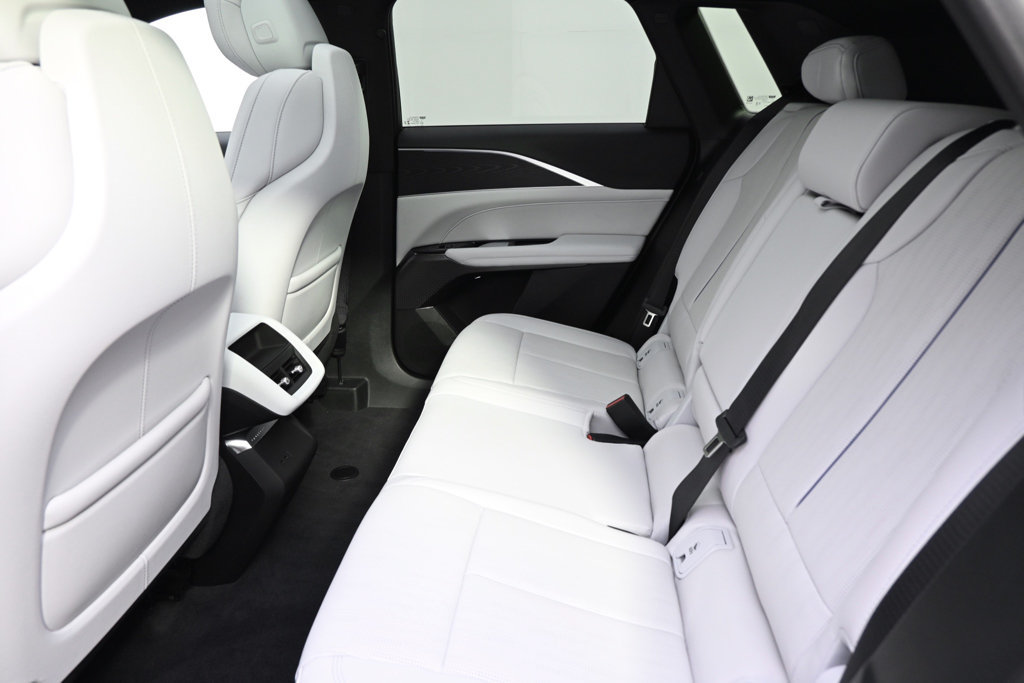 New 2026 Cadillac Lyriq Luxury AWD/4WD image 21