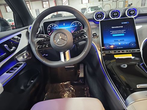 Certified 2025 Mercedes-Benz GLC 300 GLC 300 image 17