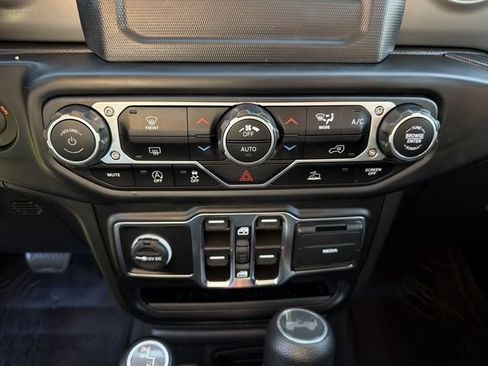Used 2022 Jeep Wrangler Unlimited Sport AWD/4WD image 21
