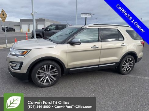 Used 2017 Ford Explorer Platinum image 7