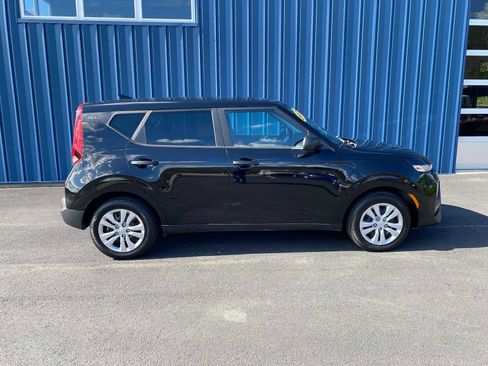 Used 2021 Kia Soul LX FWD image 14