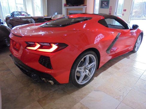 Used 2021 Chevrolet Corvette Stingray Coupe w/ 1LT image 22