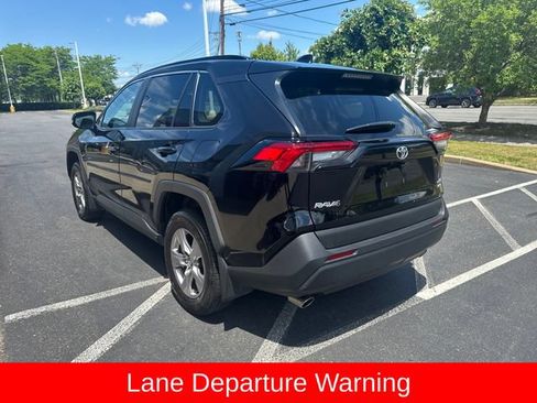 Used 2025 Toyota RAV4 XLE AWD/4WD image 5