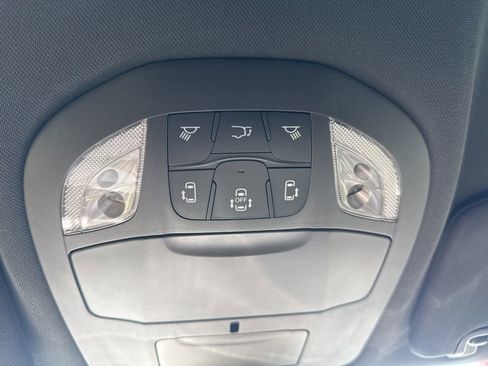 New 2026 Chrysler Voyager LX image 17