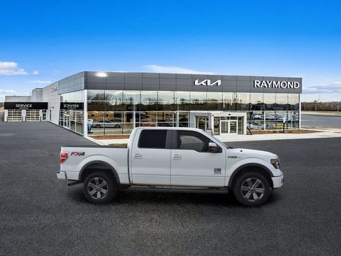 Used 2014 Ford F150 FX4 w/ Equipment Group 402A Luxury AWD/4WD image 2