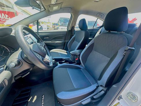 Used 2025 Nissan Versa SV w/ Trunk Package FWD image 5