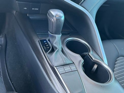 Used 2024 Toyota Camry SE w/ Convenience Package image 21